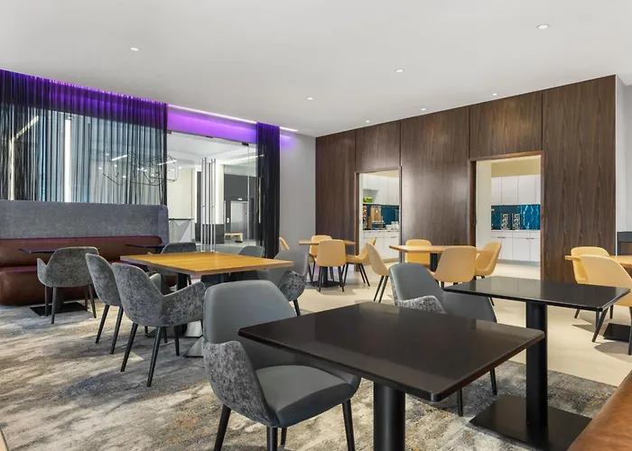 Residence Inn By Marriott The Bronx At Metro Center Atrium